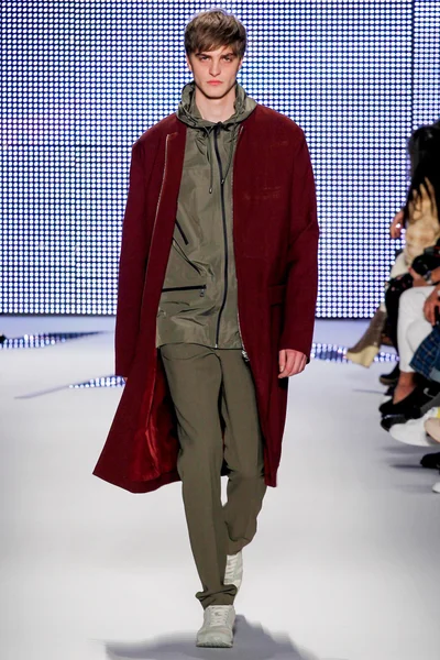 Look 9